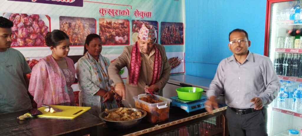 धनगढीमा पूर्वमन्त्री धामीले खोले ‘डायमण्ड सेकुवा घर’